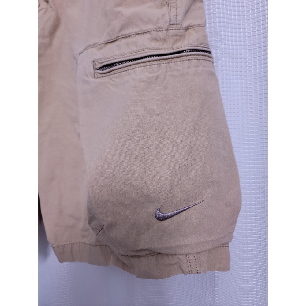 Nike Beige/ Khaki Cargo Hiking Shorts Men's size 30 - Picture 4 of 9